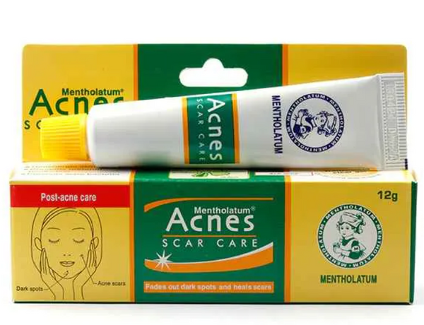 ACNES SCAR CARE  10 PERCENT